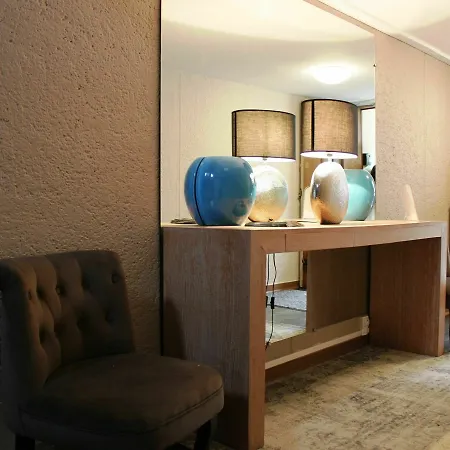 De La Porte D'arras Apartment *